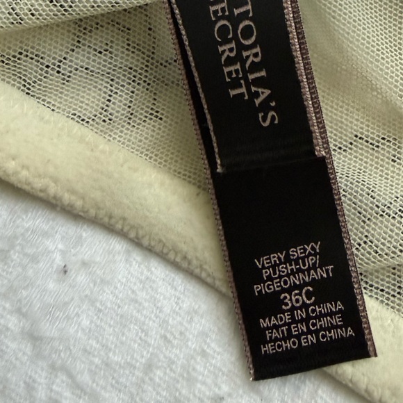 Victoria's Secret Very Sexy push up Black and White Strappy Bra size 36C NWOT - Picture 11 of 12